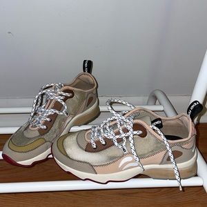 Fendi Sneakers with Mesh detailing